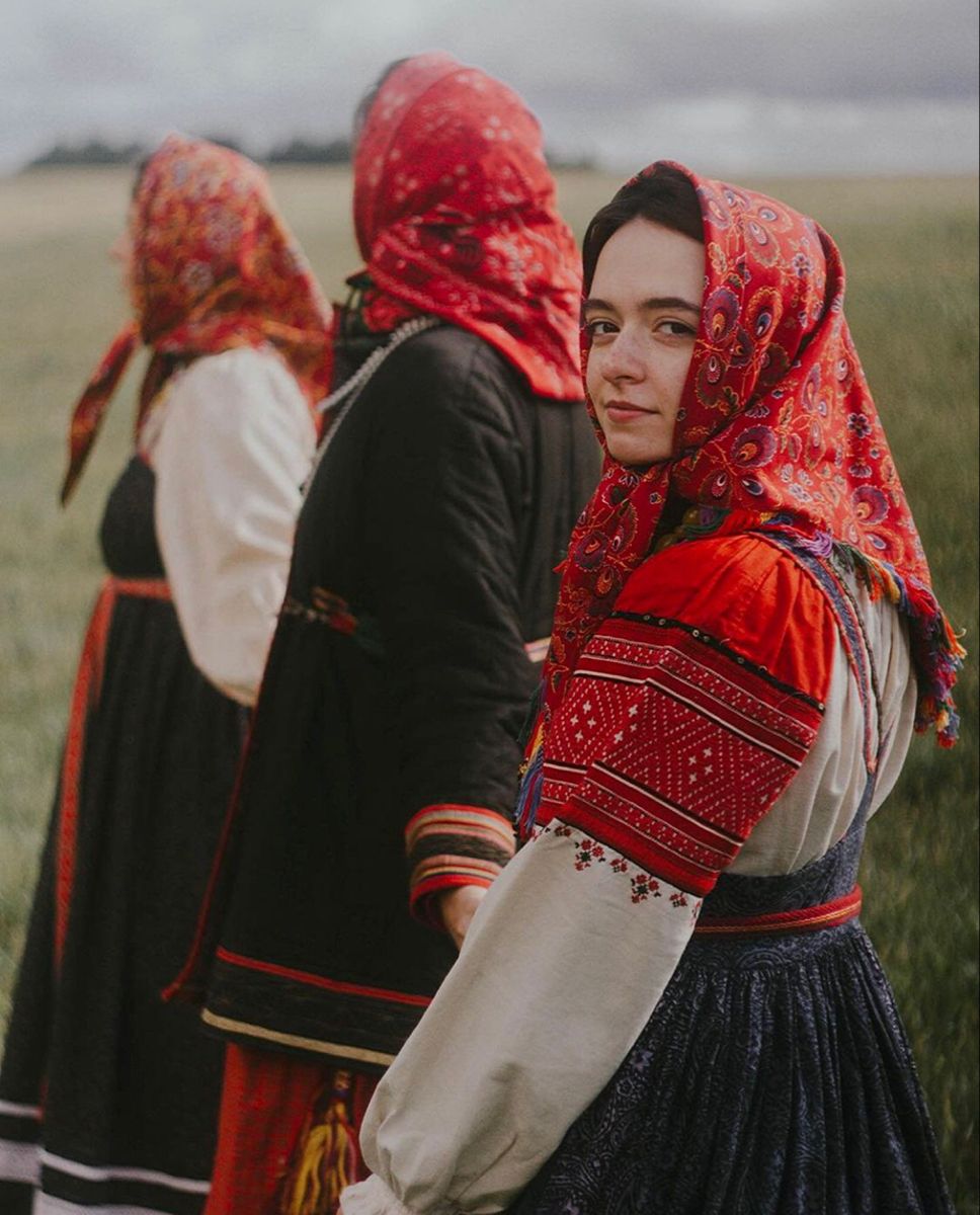 Women in Slavic costumes in Lviv