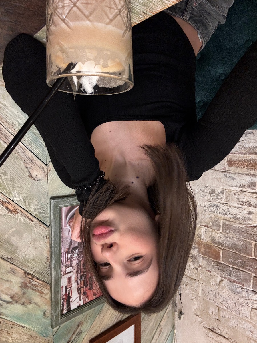 Fresh photos, fresh mood — Tina online in Lviv